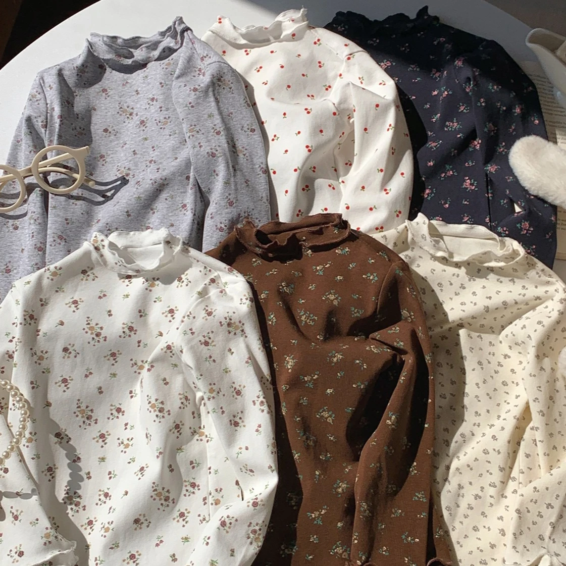 Girl T Shirt 2026 Autumn and Winter New Childrens Clothing Korean Girl Baby Sweet Foreign Gas Wooden Ear Edge Print Bottom Shirt