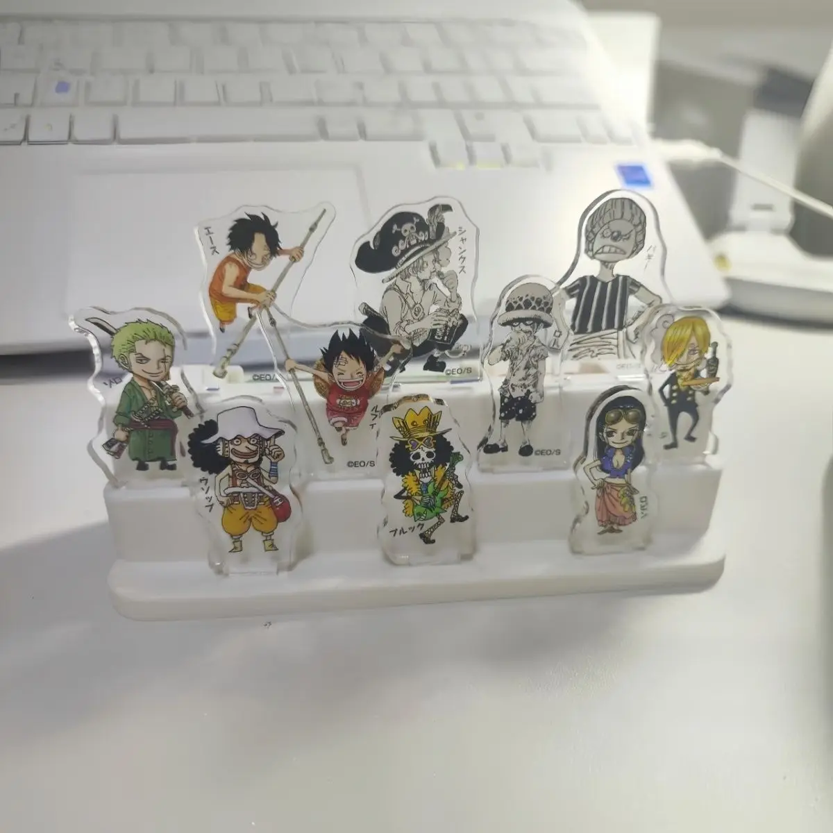 Figuras de Anime: Mini Figura de Monkey D. Luffy, Soporte Acrílico, Figura de Boa Hancock, Base Decorativa de Zoro, Juguetes Decorativos