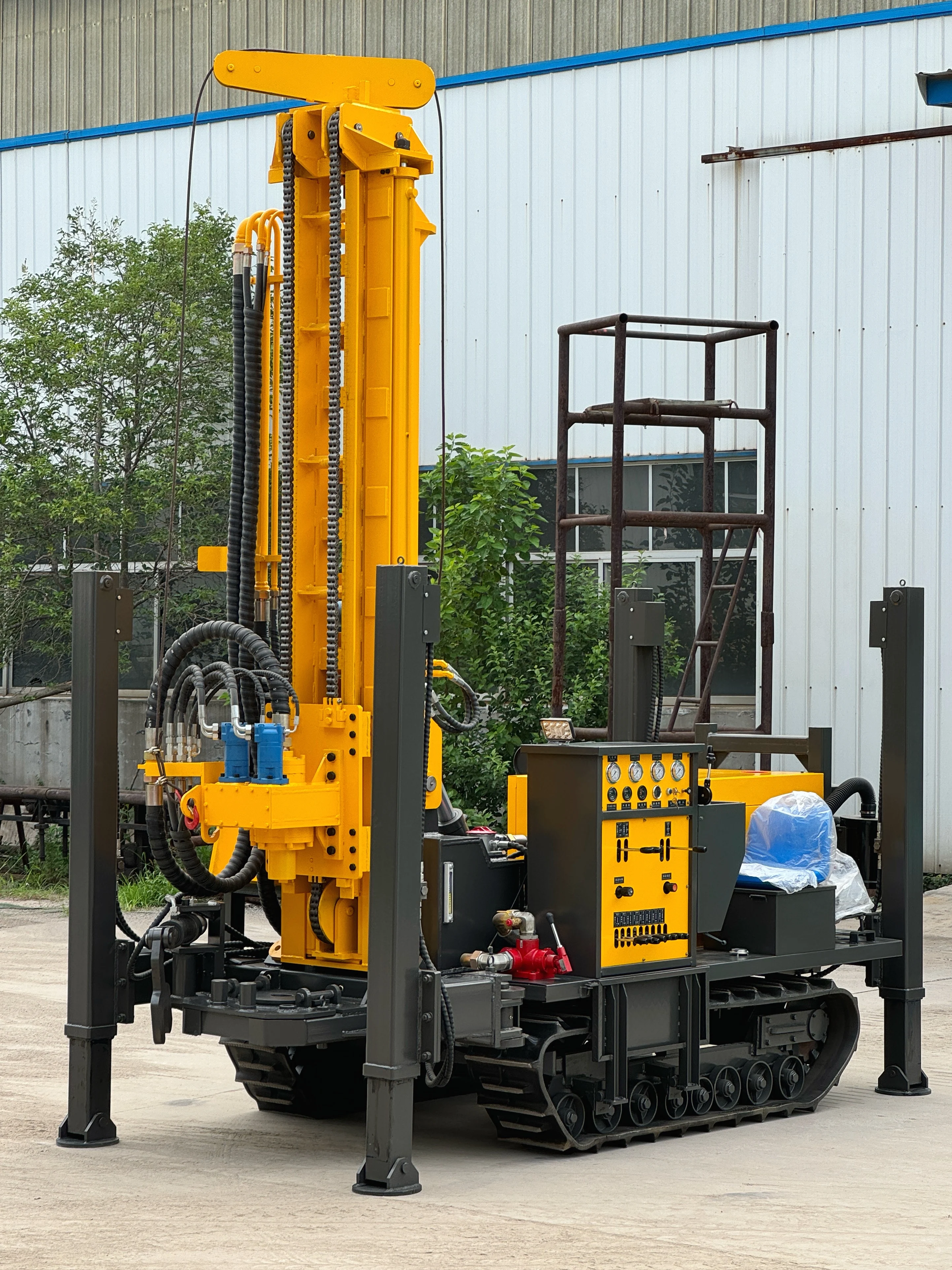 다목적 맞춤형 유압 크롤러 시추 장비 200m 깊이의 수중 우물 적용