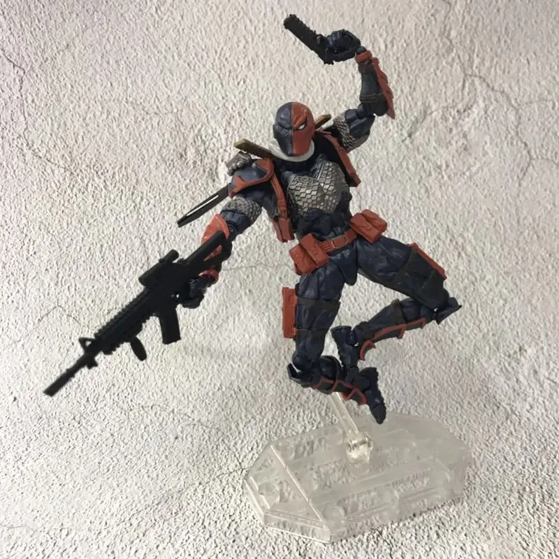 Deathstroke anime 17cm figura de ação yamaguchi estilo alta mobilidade conjunta brinquedo modelo colecionável para decoração de mesa e presente personalizado