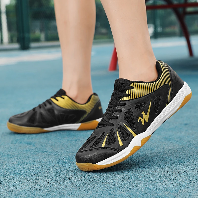 2025 nuevos zapatos de tenis de mesa para hombres y mujeres, zapatos de bádminton blancos y amarillos, zapatos de cancha de marca de lujo Unisex, zapatos cómodos para gimnasio para parejas