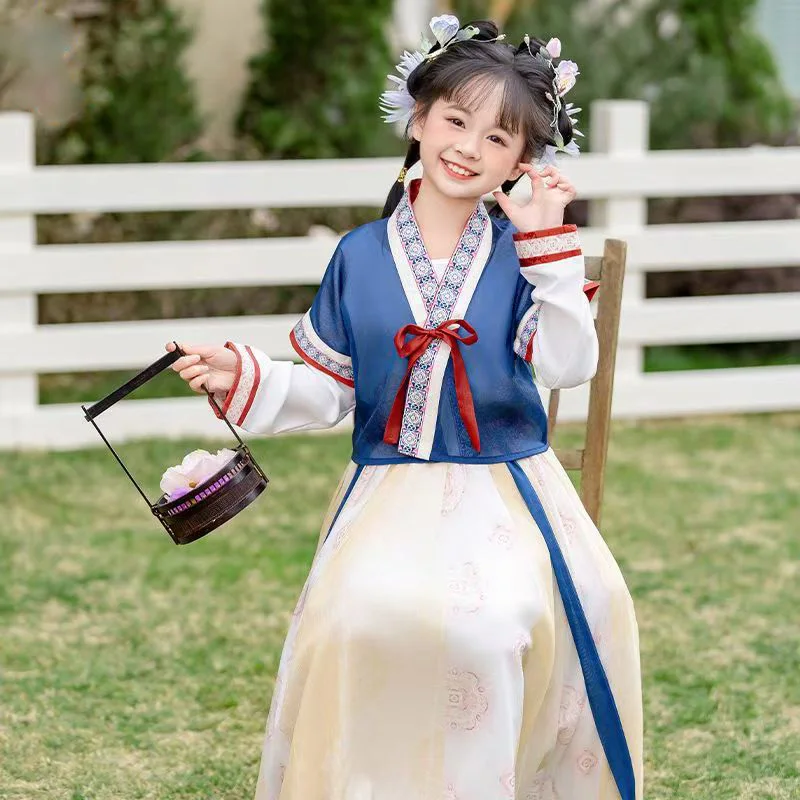 Chinese Hanfu imitates Song Dynasty girls' dresses