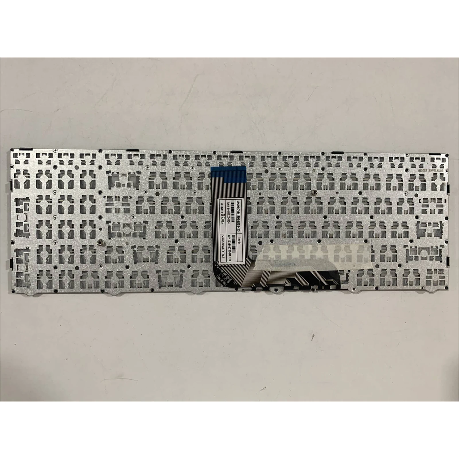 

Клавиатура для ноутбуков GIGABYTE Gaming G5 KC, G7 KC, A5 K1, AORUS RC45, CVM18H93US9430 (США/РФ), P/N: 6-80-N15Z0-01D-1, S/N: 1924006769M