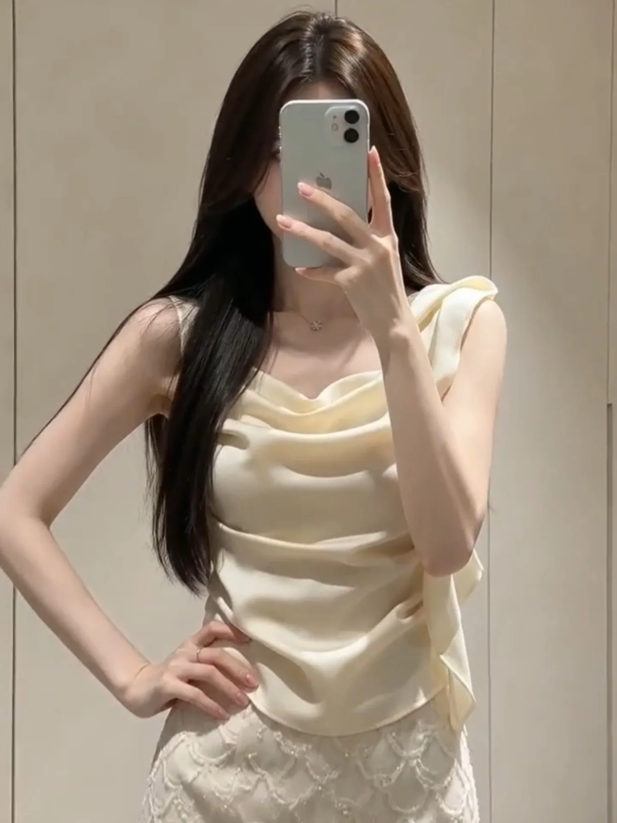 Silk Satin Halter Neck Slim Fit Short Sleeveless Women's Tank Top Summer Outerwear Fashionable City Walk Pure Color Vest