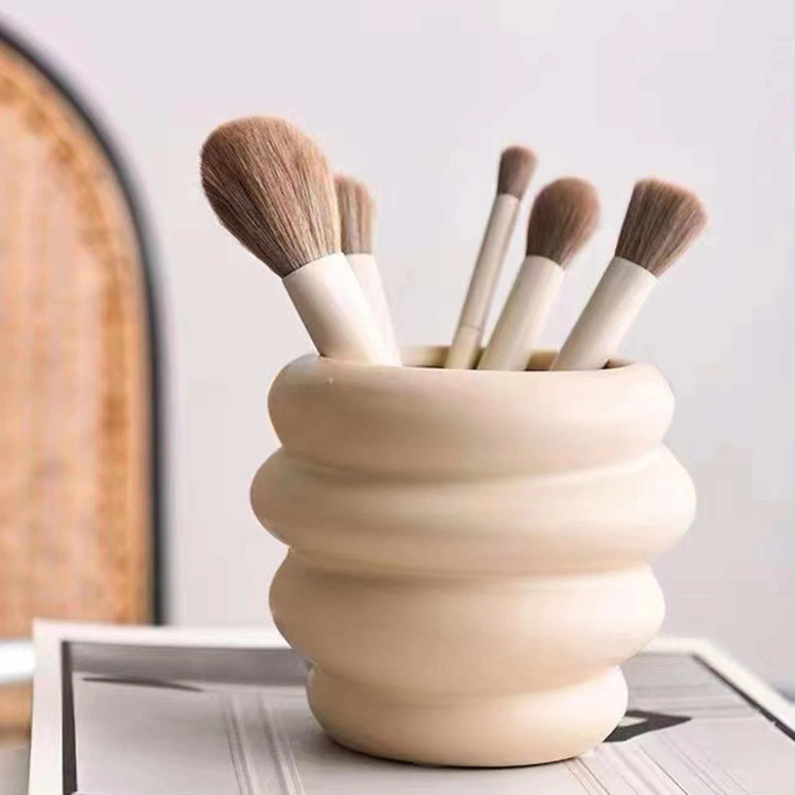 Ceramic Makeup Brush Holder Decors Planter Table Centerpieces Ceramic Flower Vase Cosmetics Organizer Floral Arrangements Home