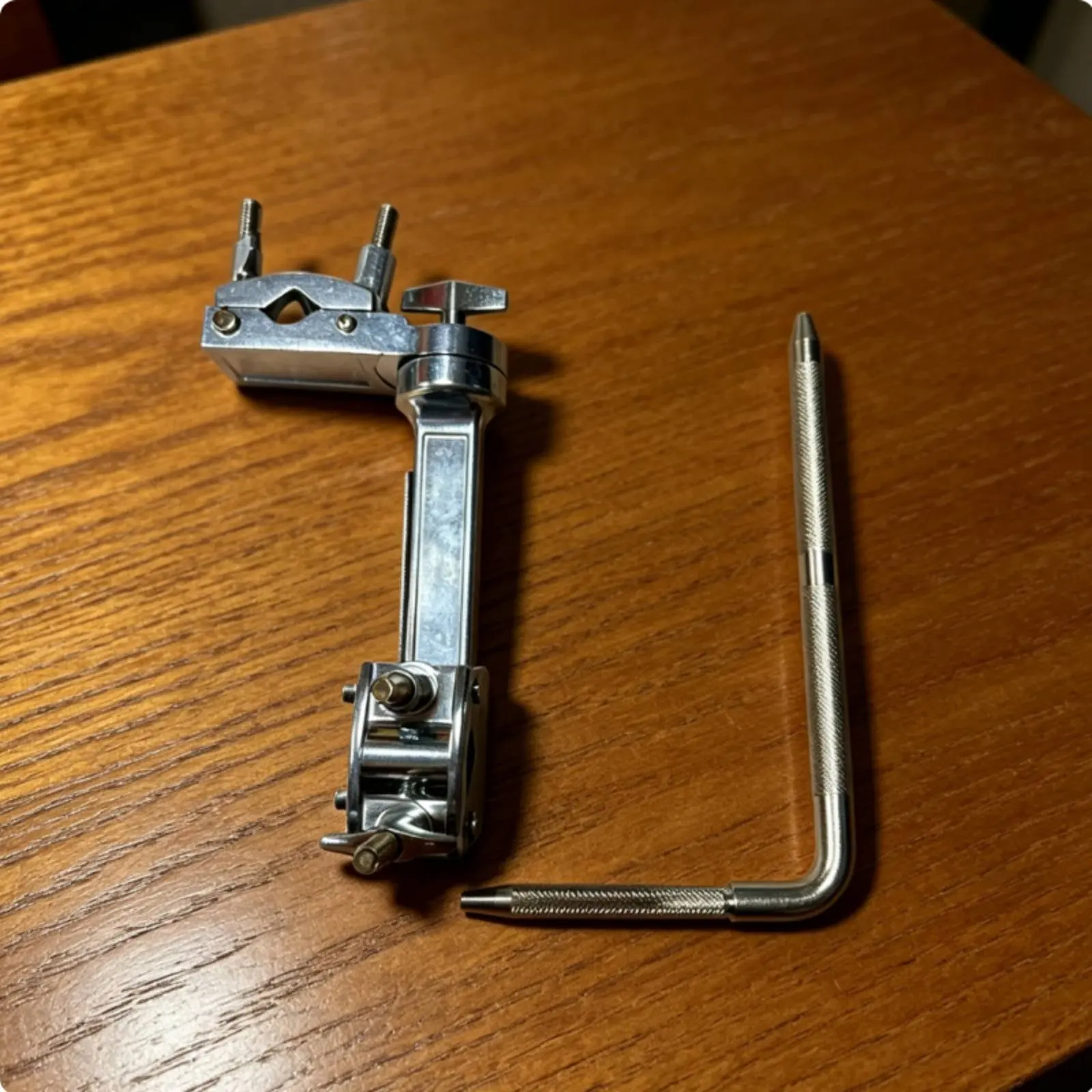 

Drum Set Extension Clamp Rotatable Design Drum Set Mounting Bracket Percussion Versatile Clamp Silver-Plated Finish