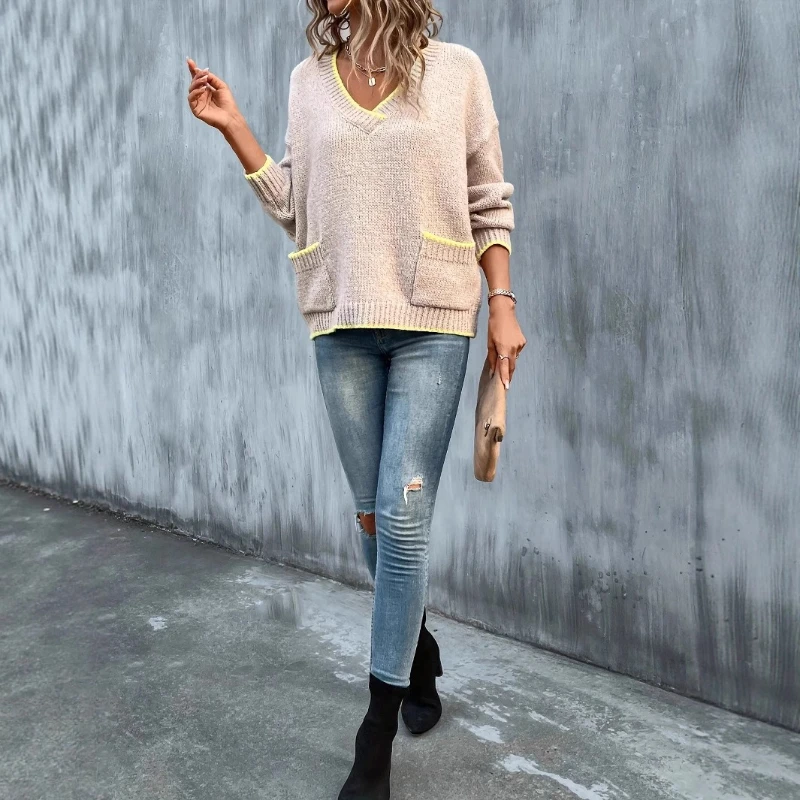 

Women's V-neck Sweaters in Autumn and Winter Are Fashionable and Loose with Pockets and Edging Sweaters.