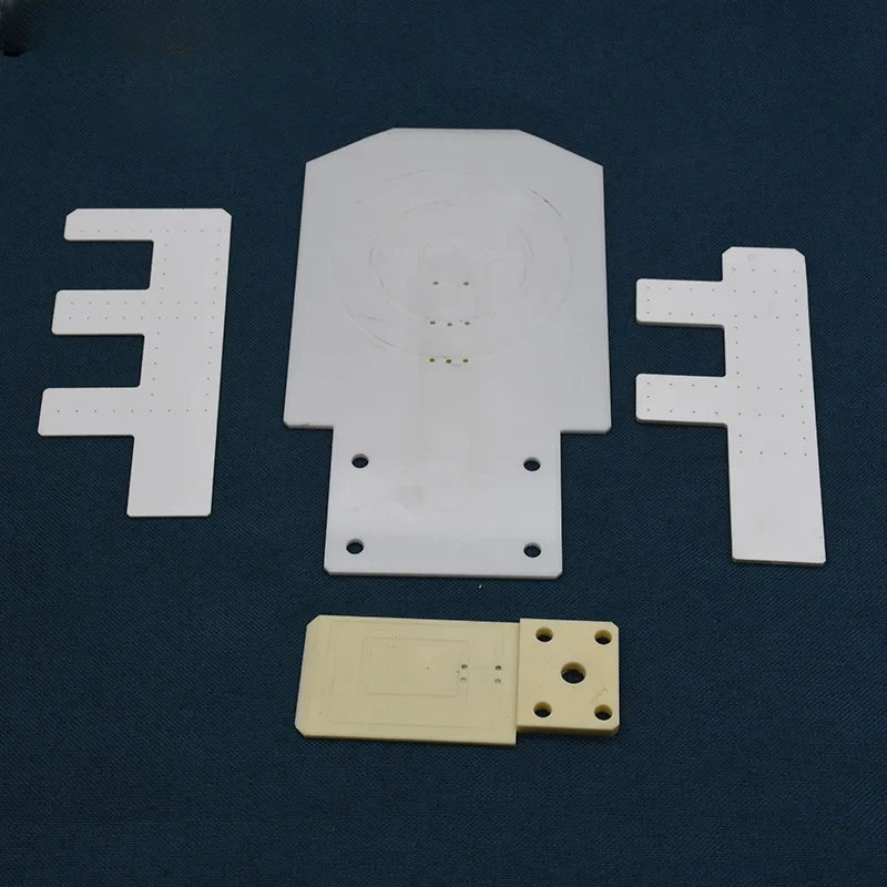 Piezas de cerámica de semiconductor personalizadas, procesamiento de alta conductividad térmica, aislamiento de cerámica de nitruro de aluminio