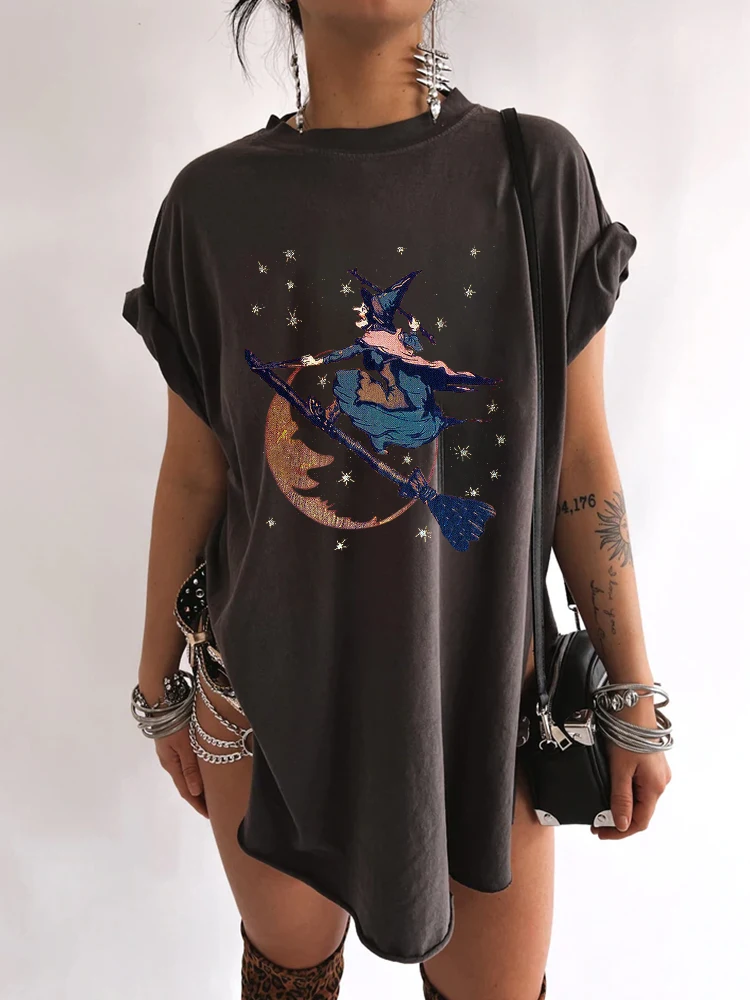 

Seeyoushy Funny Witch Print Halloween Women Tshirt Harajuku Short Sleeve Drop Shoulder T-shirt Vintage 90s Side Slit Top Clothes