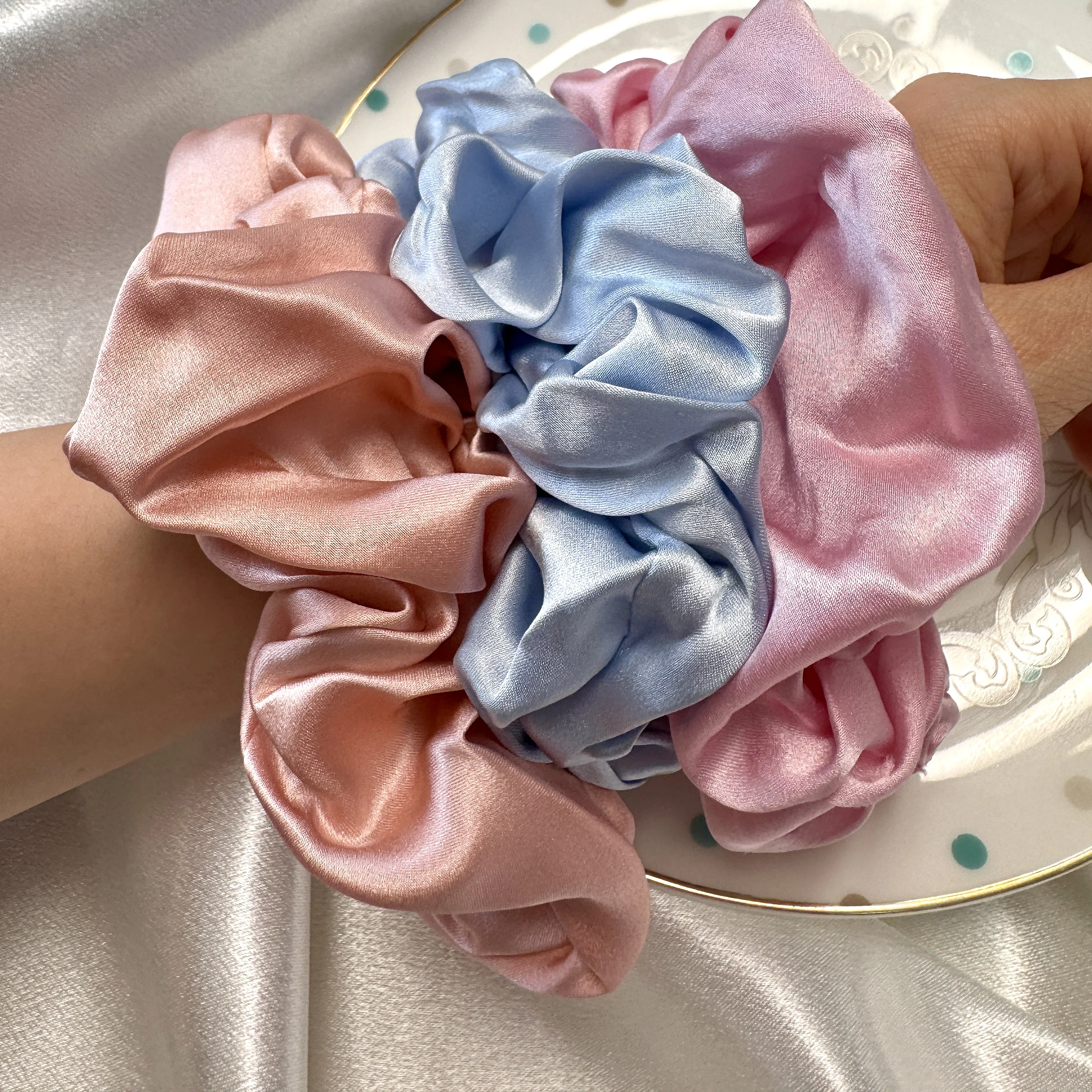 100% Mulberry Silk Hair Scrunchies for Hair