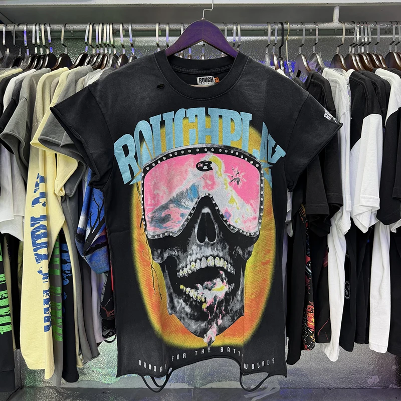 New Arrivals High Street Rough Play T-Shirt Hip Hop Trendy Hole Vintage Pattern Print Short Sleeve Tee