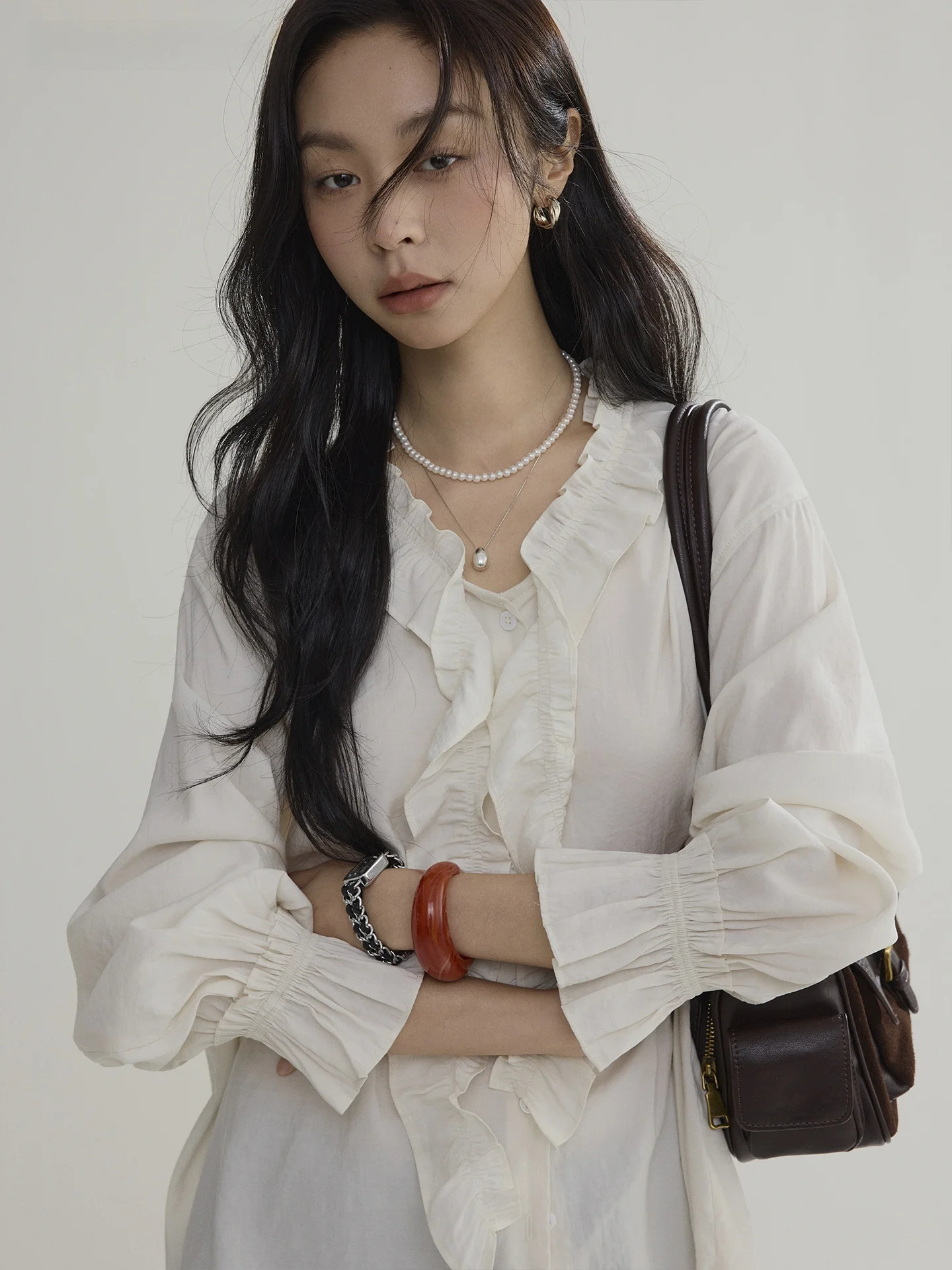 

Женская рубашка Joli Choose в нежном стиле, свободного кроя, с асимметричным подолом, из модала, дышащая, с длинными рукавами, тонкая, с поясом