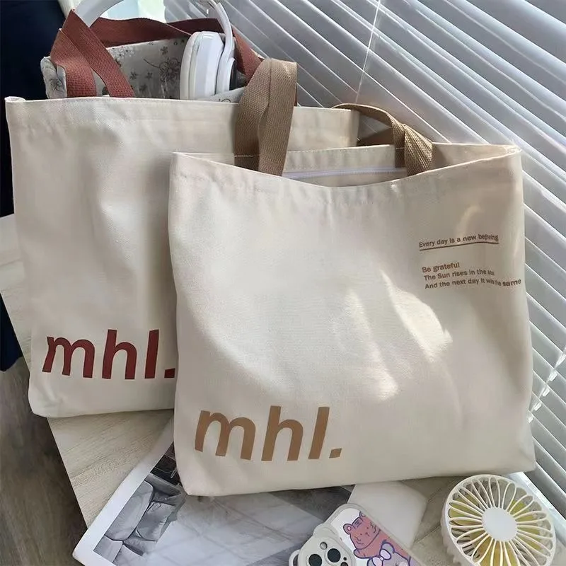 

1pcs Fashion Summer Canvas Tote Bag Letter Print Shoulder Bag Casual Commuter Lightweight Durable Large Capacity Bag