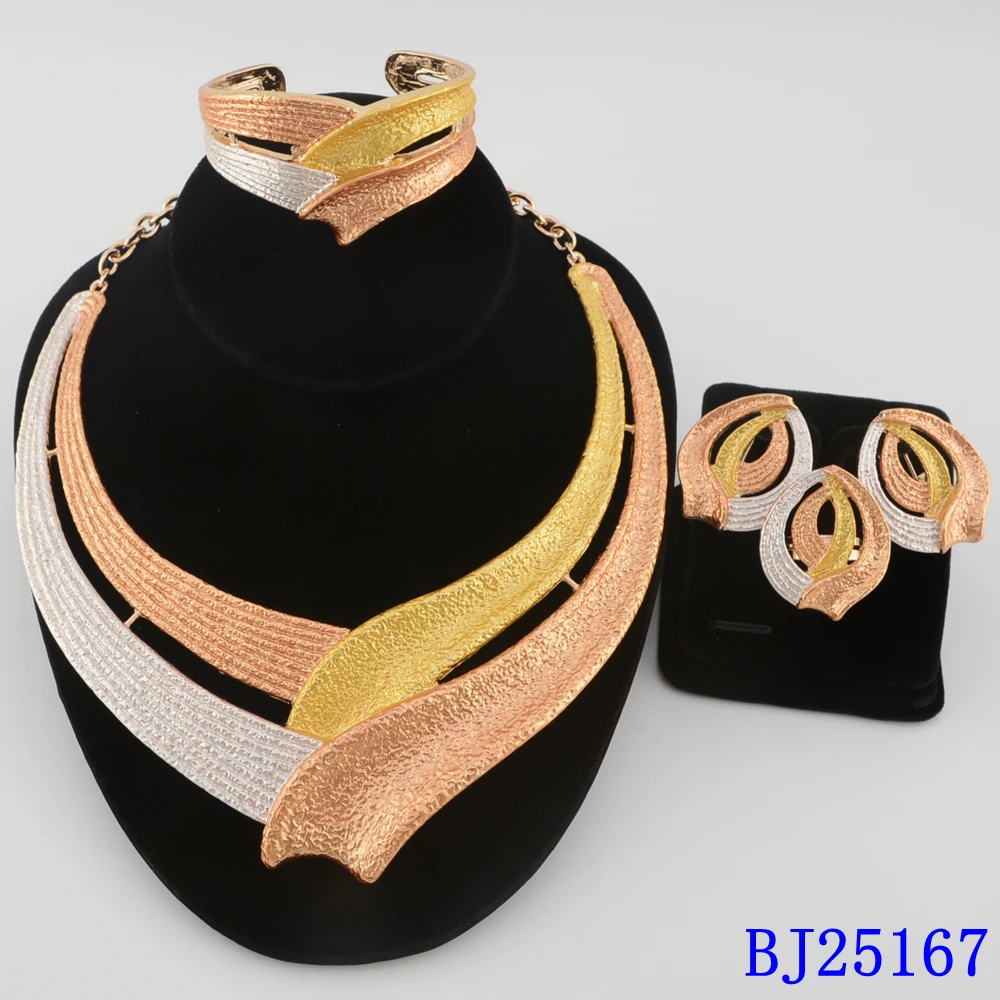 

18K Gold Plated Dubai Style African Fashion Jewelry Set Jewelry Set - Stylish Accessory Collection for women
