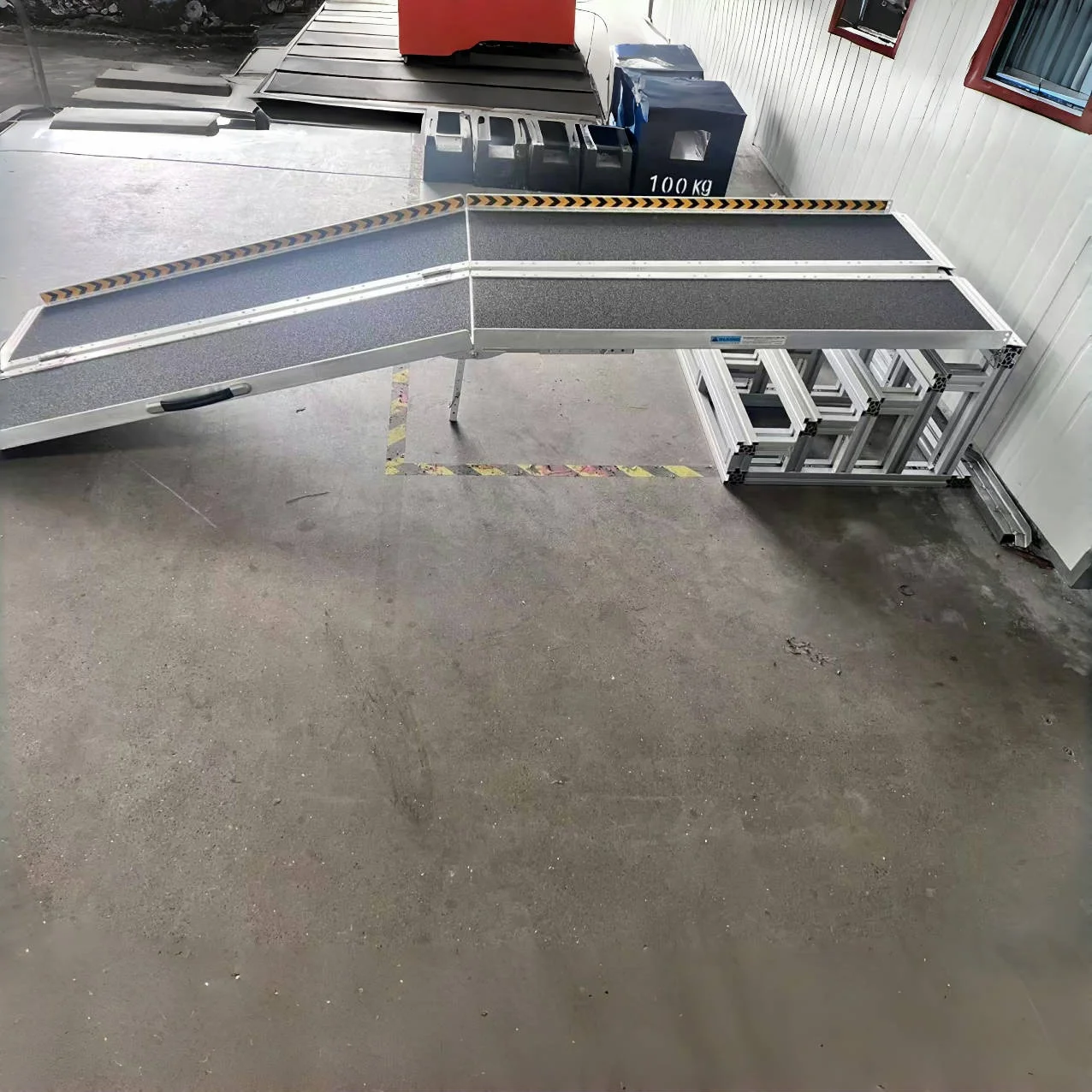 Disabled Vehicle Ramp Aluminum Folding Long Wheelchair Ramp for Home Steps Doorway Stairs