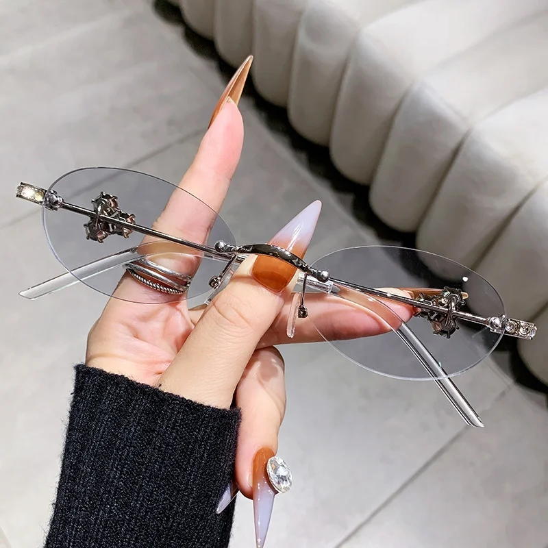 1Pc Women's Fashion Glasses New Exquisite Luxury Oval Shaped Diamond-Inlaid Niche Design Decoration Suitable for Daily Outdoor S