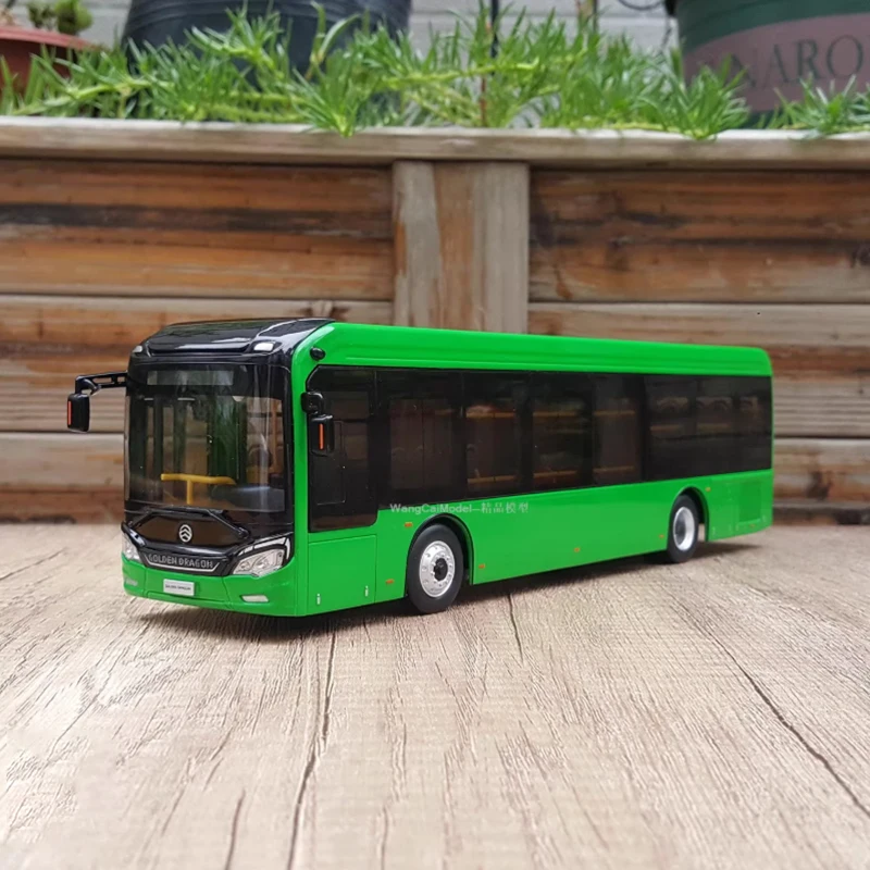 

Diecast 1:42 Scale Xiamen Golden Dragon NAV2 Travel Bus Model Alloy Car Model Collection Gift Toys Static Display Decoration