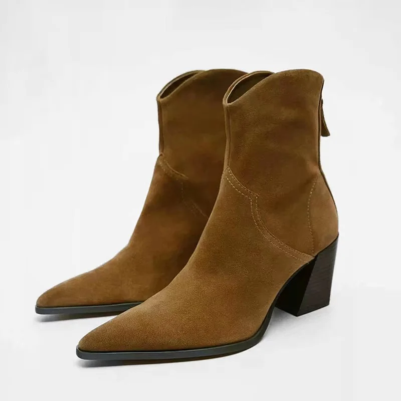 TRAF Kadın Kahverengi Topuklu Kovboy Çizmeleri Kış Klasik Chelsea Çizmeler Kadın Zarif Sivri Burun Yüksek Topuklu Basit Süet yarım çizmeler