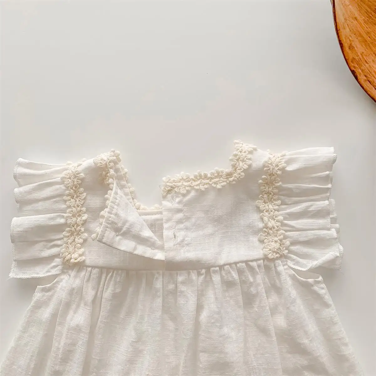 Baby Girl Summer New Dress Sweet and Simple White Lace Small Flower Embroidered Cotton Dress Suitable for 0-3 Years Old