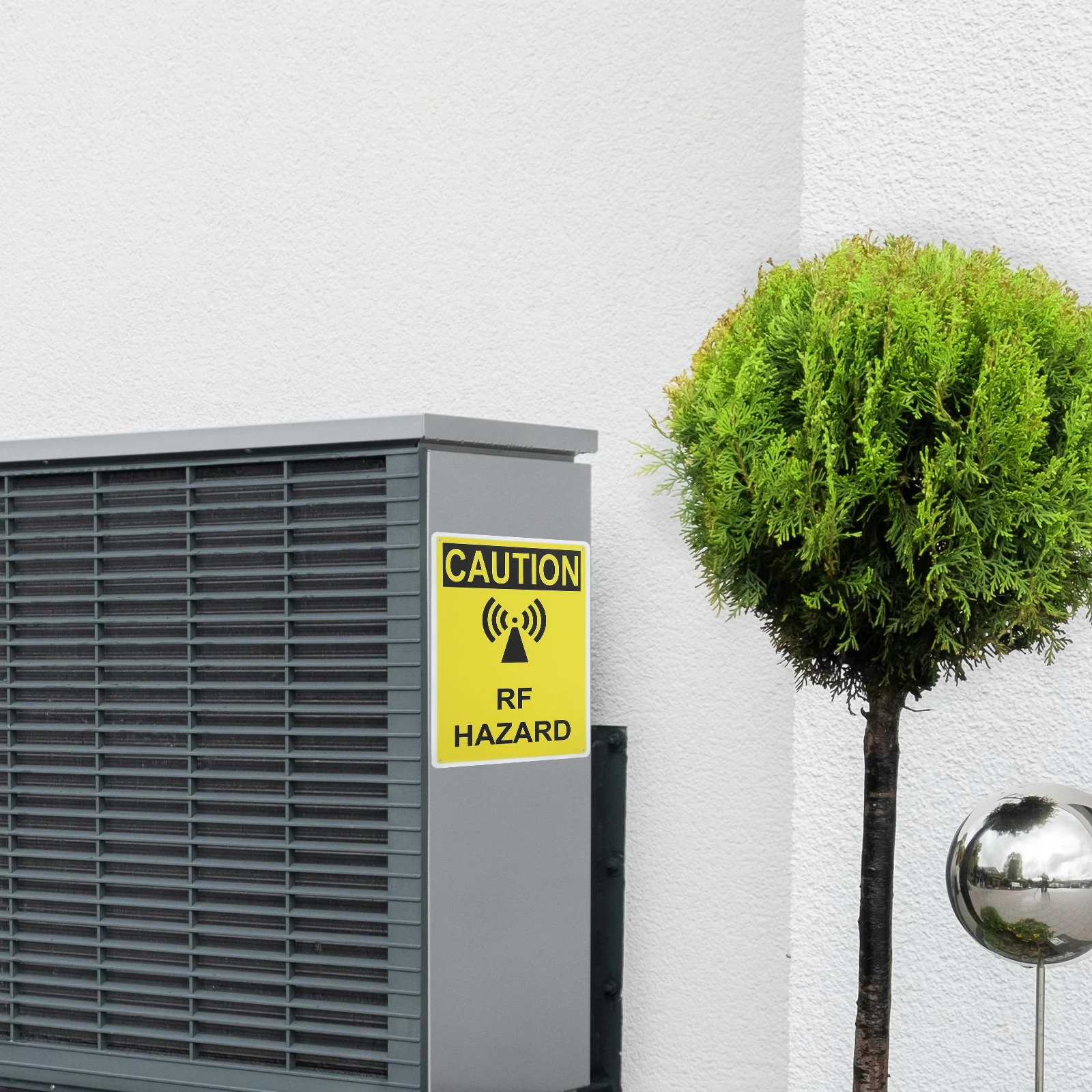 

22x30cm Road Traffic Iron Warning Board Radio Frequency Caution Sign for Factory Warehouse Parking Lightweight