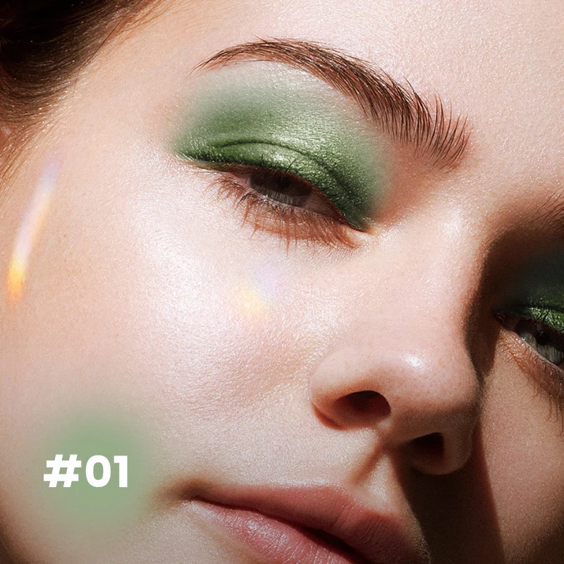 عصا ظلال عيون لامعة 2 في 1، مكياج ظلال عيون مقاوم للماء وعالي الصبغة، سهل الاستخدام.