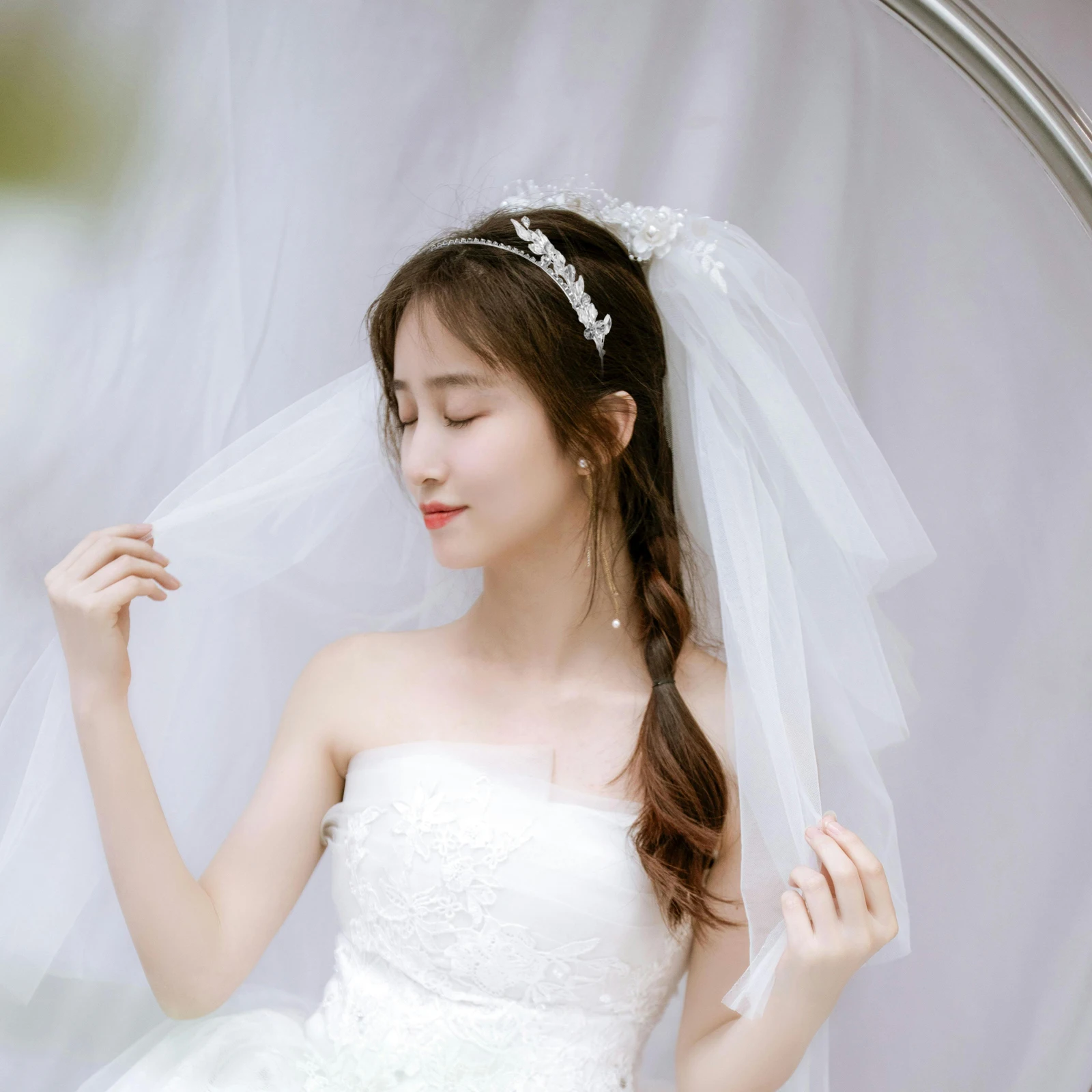 

Rhinestone Leaf Wedding Crown Bridal Headb Comfortable Thin Hair Party Prom Accessories Elegant Leaf Design Fashionable