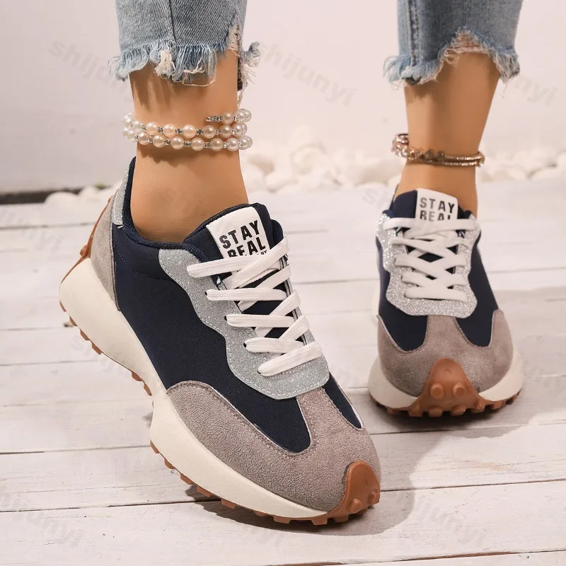 

Женские кроссовки, повседневная прогулочная обувь, женская осенняя мода 2025 года, спортивная обувь на платформе со шнуровкой, уличные нескользящие кроссовки
