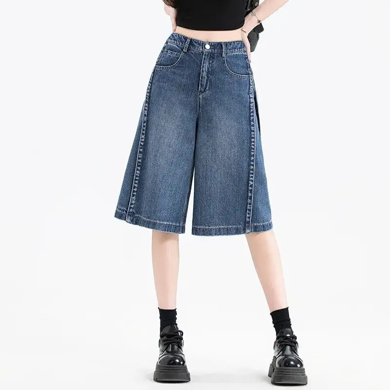 جينز صغير رفيع عالي الخصر للنساء مقاس كبير فضفاض مستقيم جديد خمس نقاط سروال رفيع جودة عالية ومستوى مظهر عالي