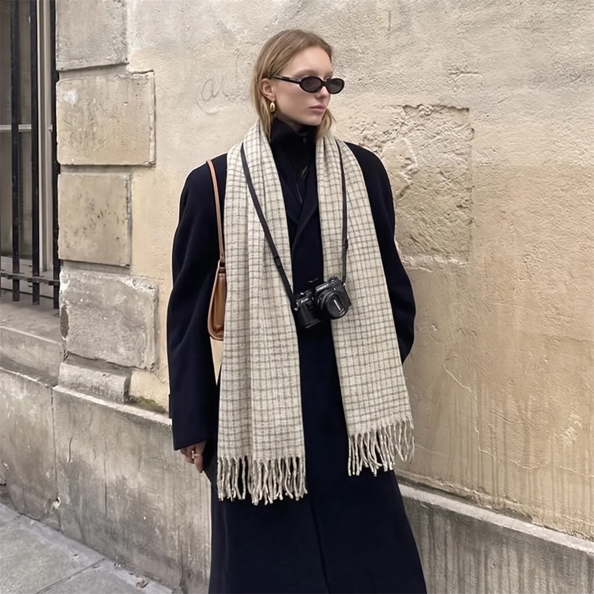 Womens Soft Plaid Tartan Scarf Long Checked Neck Wrap Warm Fringed Shawl Classic Casual Wrap For Daily And Evening Wear