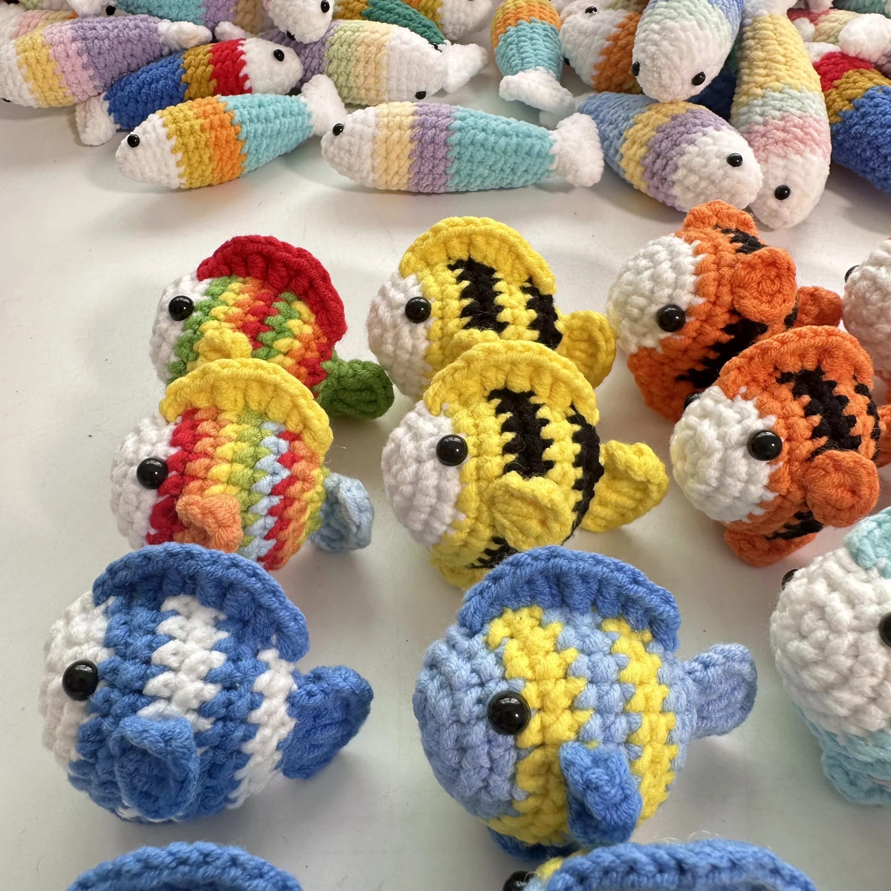 5pcs Hook Knitted Rainbow Fat Giant Salamander Fish Keychain Hand-woven Pendant Small Fish Keychain Creative Hanging Decoration