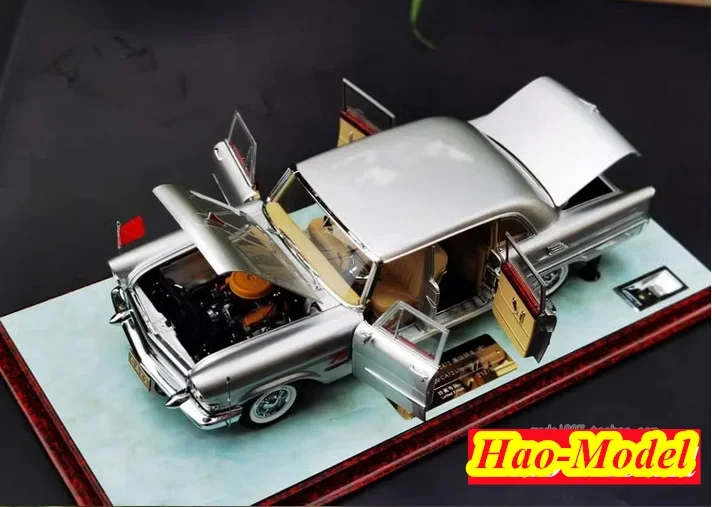 1:18 per Red Flag CA72 Model Car Diecast Metal Kids Toys ragazzi regali di compleanno ornamenti collezione di espositori per Hobby argento/verde