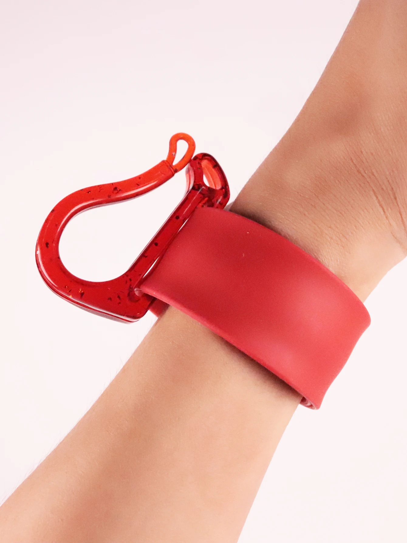 قطعة واحدة من سوار المعصم في صالونات التجميل، سوار معصم لتصفيف الشعر، حامل سوار مطاطي معلق خاص بشعر مستعار حقيقي #2