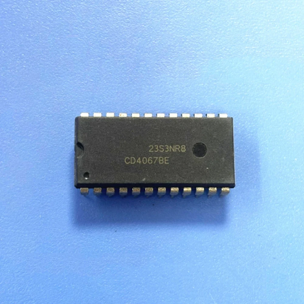 2pcs/lot CD4067B CD4067BE CD4067 DIP-24 In Stock