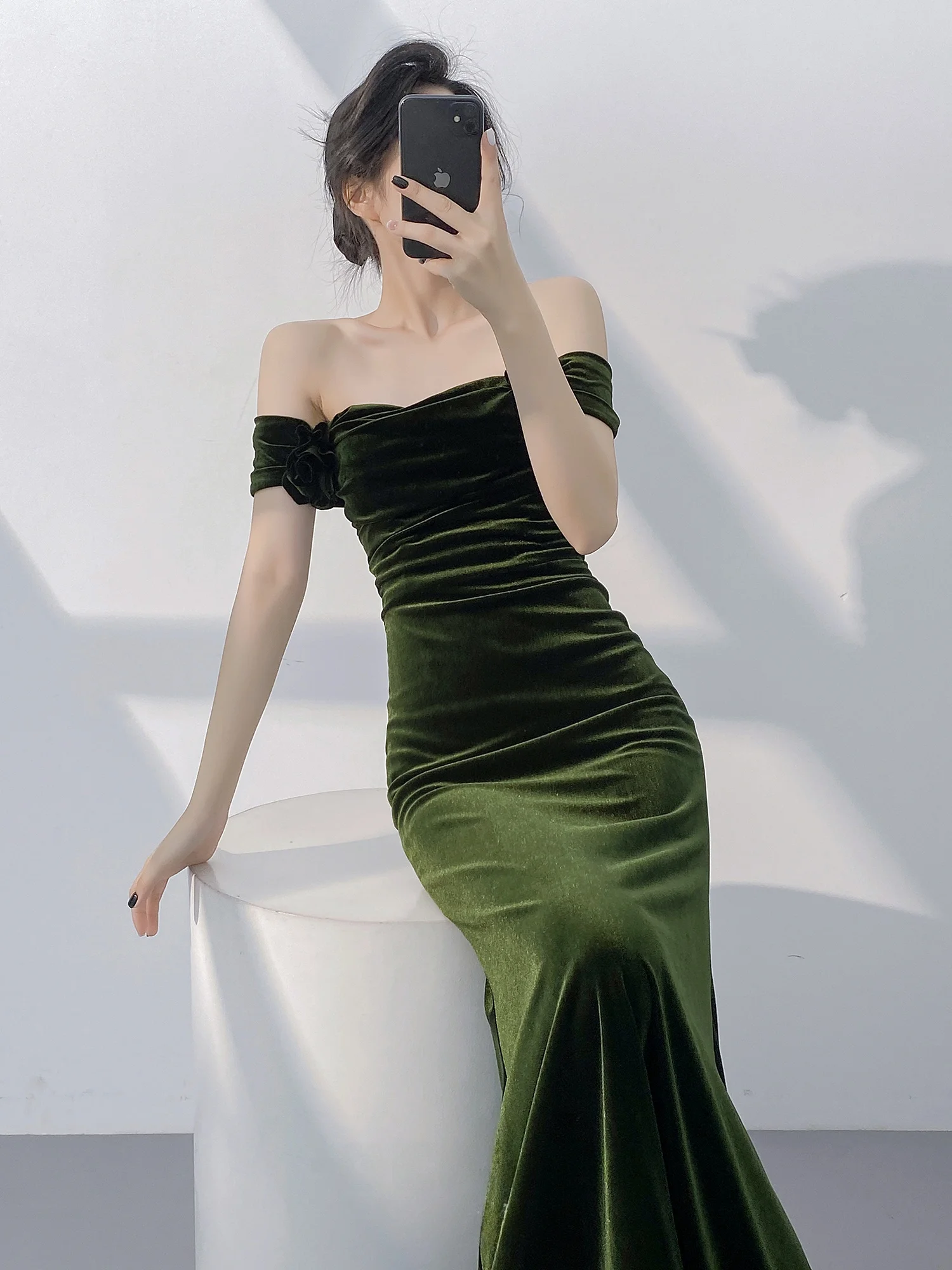 

Ele een Velvet Evening Gown 2024 New Sle One oulder Tailored for Women Par Ball Host Long Dr Korean Sle