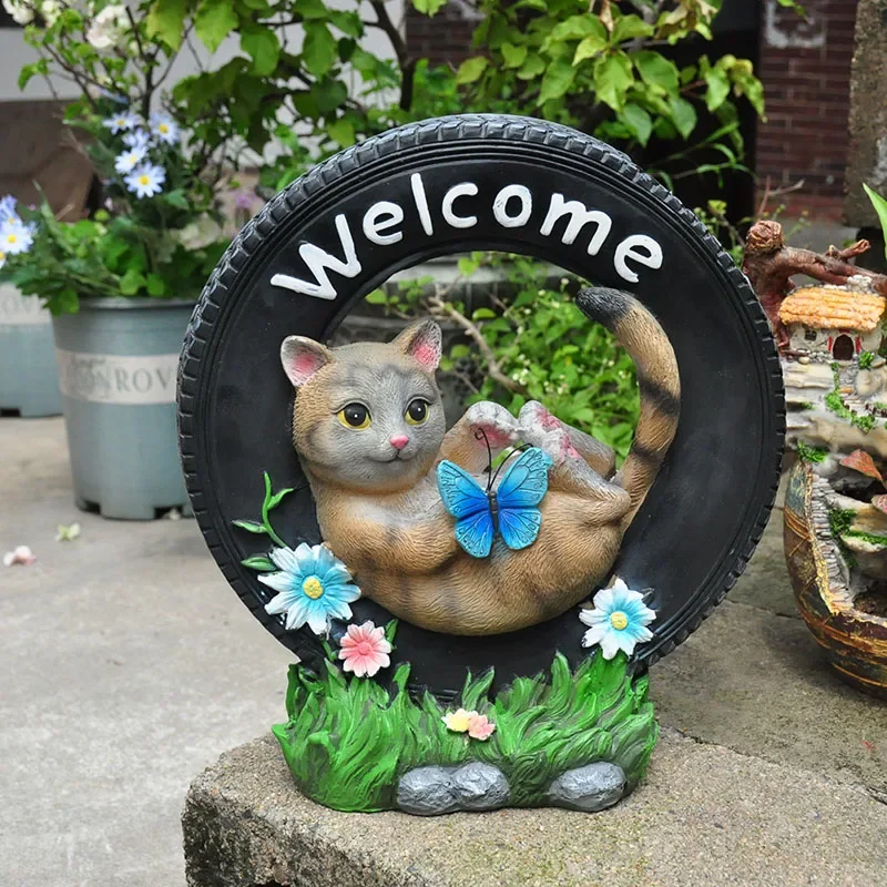 

Garden Decor Painted Resin Craft Playing Tires Cat Figurine Garden Courtyard Welcome Sign Animal Scene Decoration Outdoor Statue