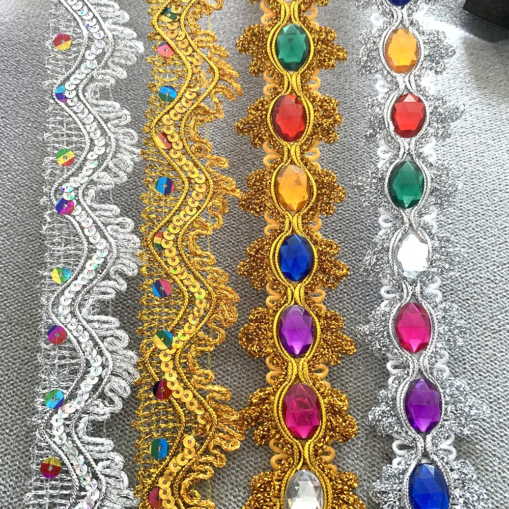 2 m/6,56 Fuß pro Packung, goldfarbene Diamant-Spitzenbesätze, Bänder, Strasssteine, Kristall-Pailletten-Schnürsenkel, DIY-Kleidung, Nähen, Geschenk, Weihnachtsaccessoire