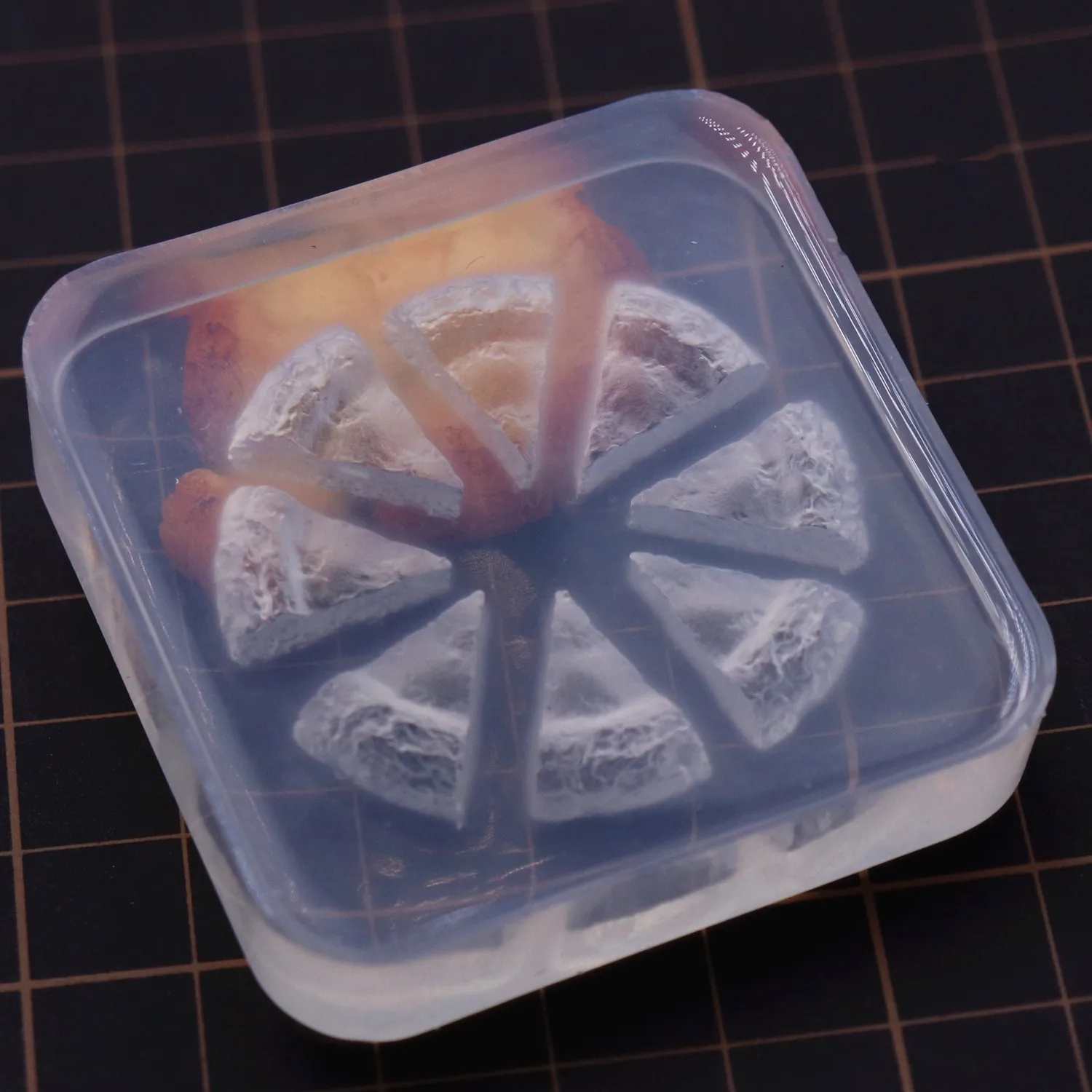 Polymer Clay Western-style Pizza Base Silicone Mold Clay Doll House Triangular Mini Pizza Silicone Mold