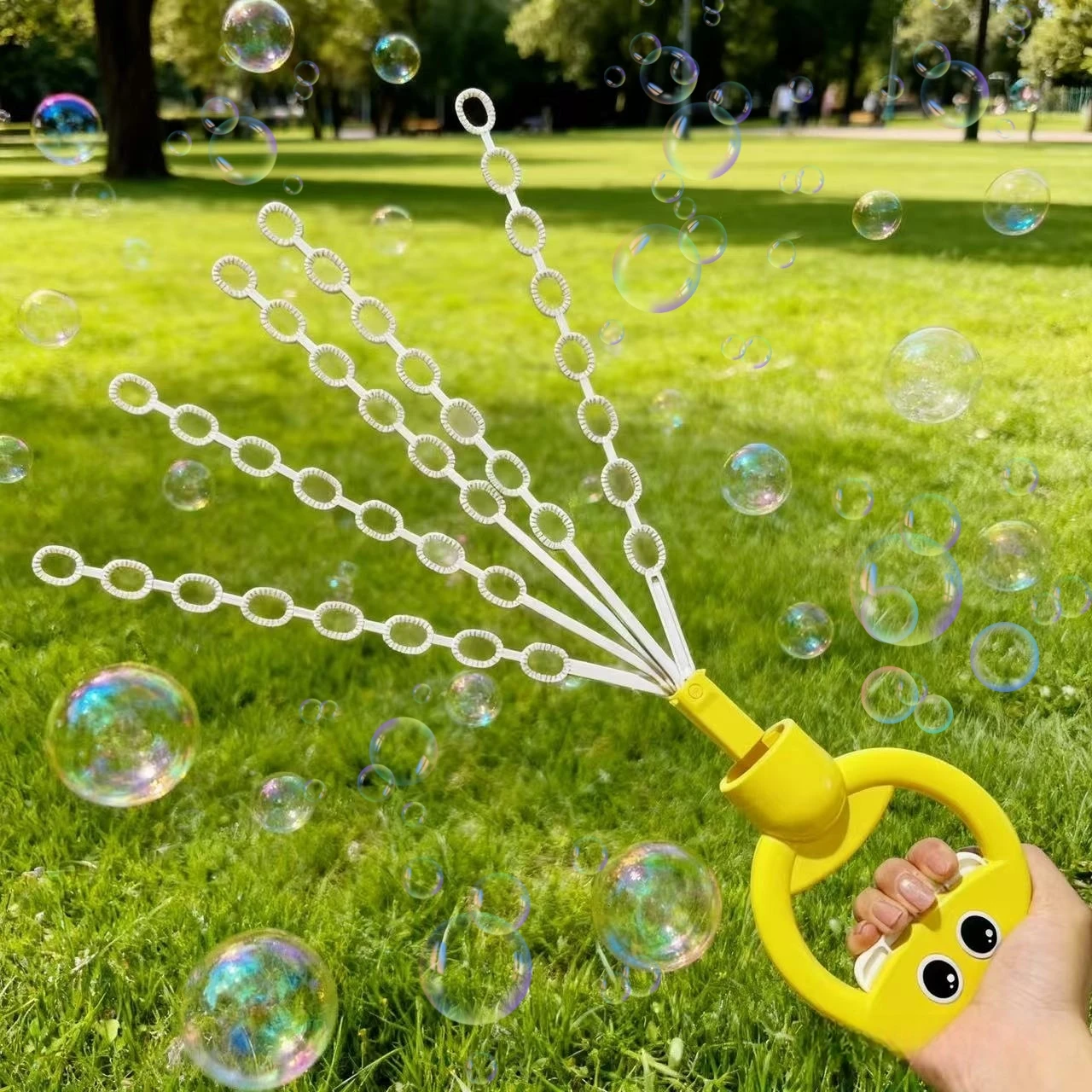 عصا فقاعات الوجه المبتسمة ذات 36 فتحة - ماكينة فقاعات ذات 5 مخالب، خارجية/داخلية، تصميم مثير للاهتمام، هيكل متين