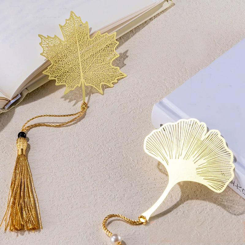 Wholesale 30pcs Brass Metal Bookmarks Ginkgo Maple Book Marks for Reading Accessories Gift Stationery Metal Bookmarks Bulk Pack
