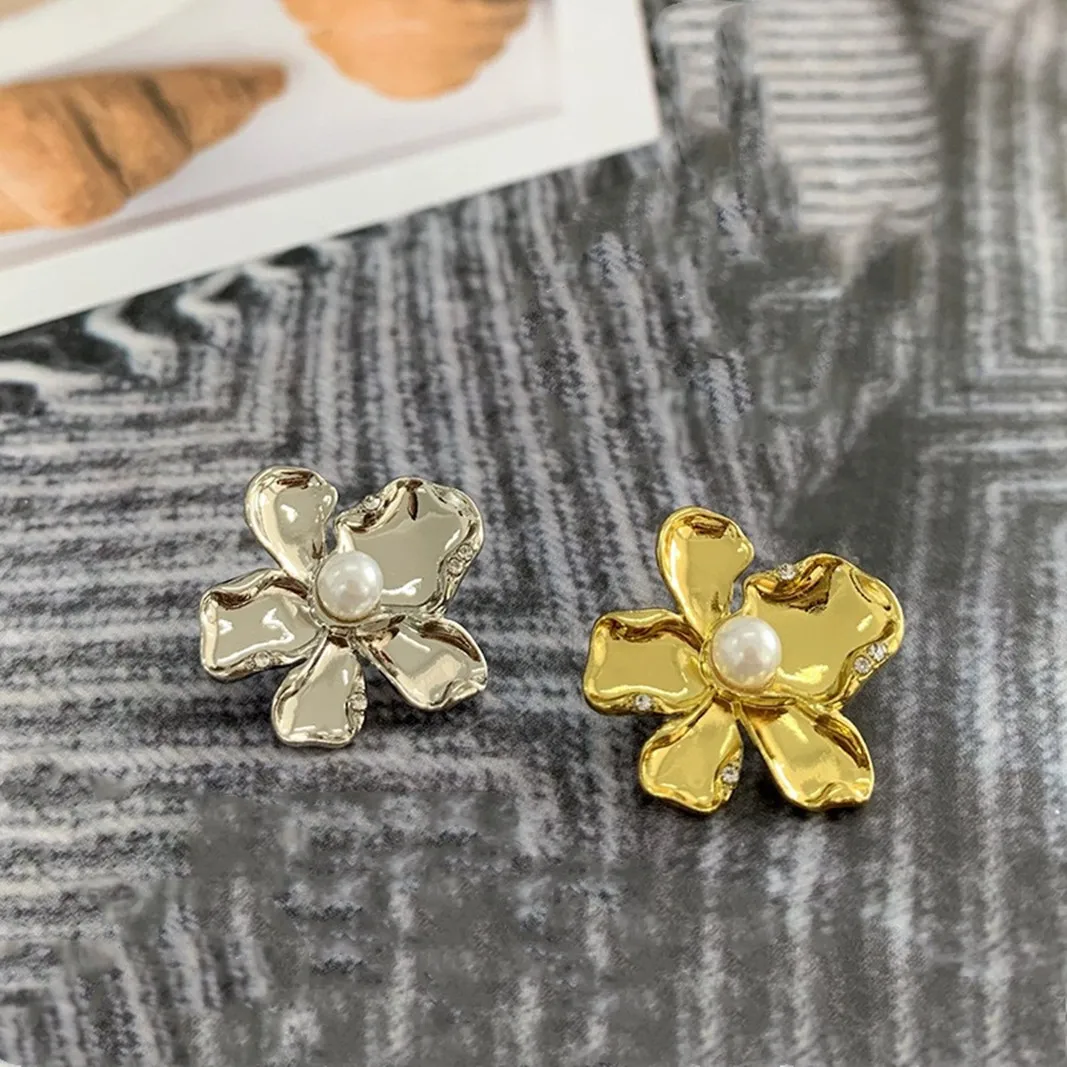 6Pcs 25/34mm Luxury Metal Pearl Flower Sewing Button For Clothing High-grade Coat Skirt Golden Sliver Special-shaped Button