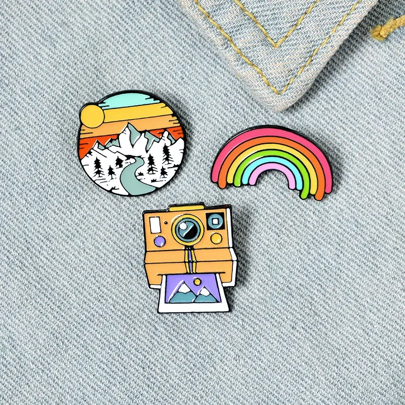 Camera Rainbow Sunset Enamel Pin Daily Supplies Pins Badge for Women Men Boss Gift Lapel Pin Jewelry