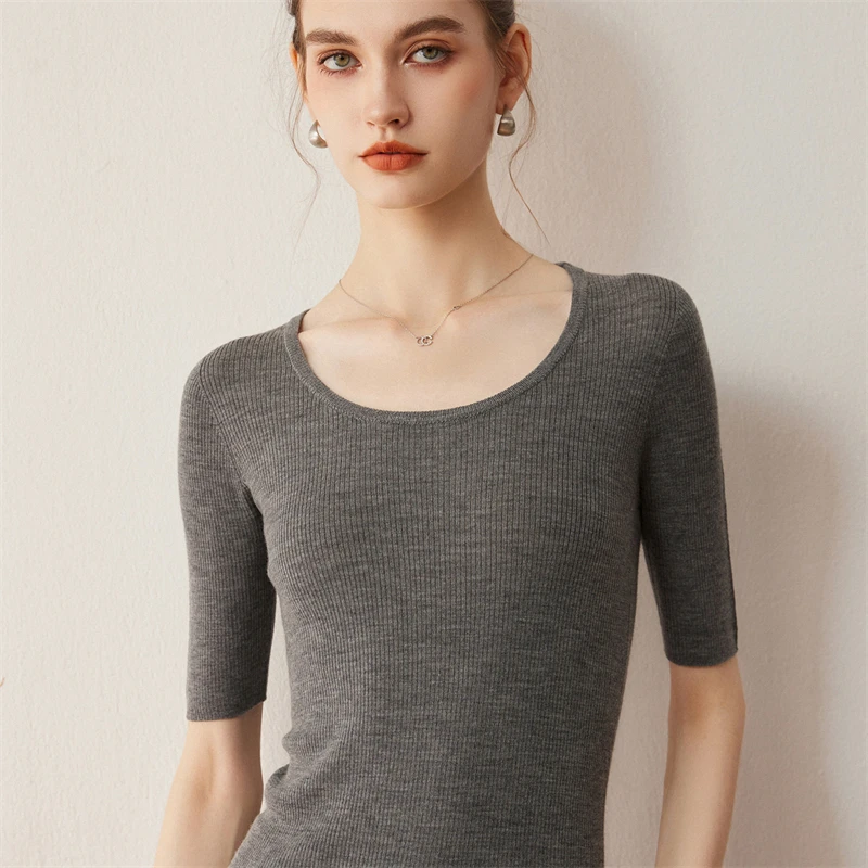 Spring and summer new look slimming, seamless 100% pure wool round neck knitted sweater, short sleeved five quarter sleeved top