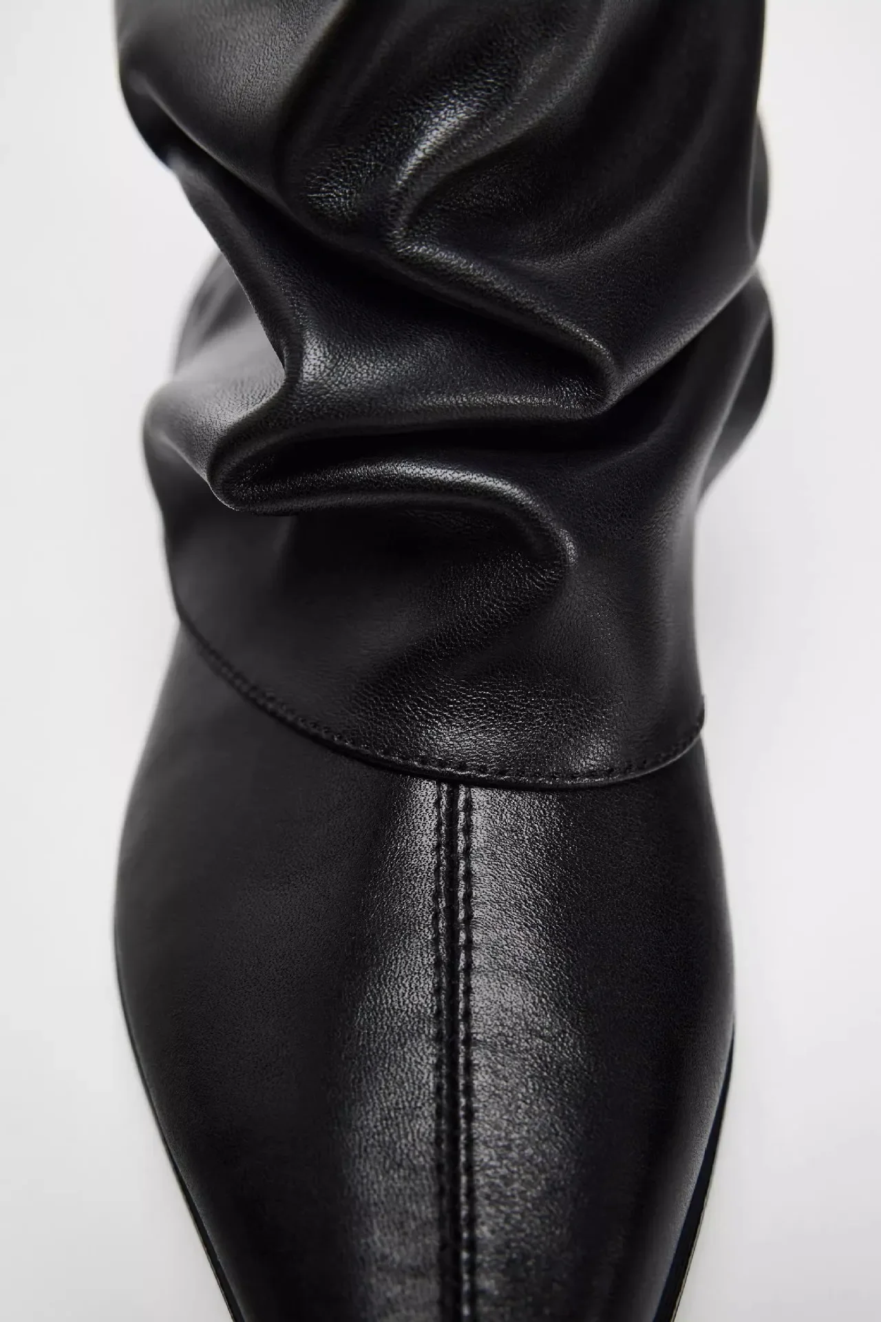 Leder-Designer-Damenstiefel mit Kitten-Heel, Schwarz, Sexy Spitze, Hohe Absätze, Kurze Stiefel, Damen-Winterstiefel mit Falten, Damen-Knöchelstiefel – Detail 16