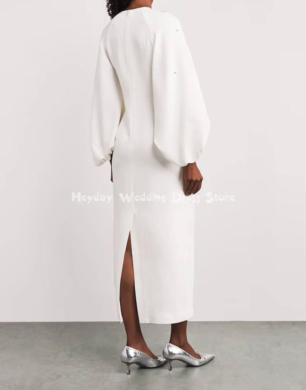 ชุดราตรีทรงตรงแบบมีลูกปัด คอทรงโอ แขนยาว ยาวถึงข้อเท้า ดีไซน์หรูหราสำหรับงานปาร์ตี้  คอลเลคชั่น Heyday Customized สำหรับผู้หญิง ปี 2025