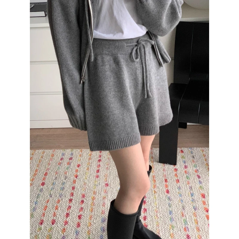 High waisted loose wide leg knitted shorts for women, new elastic waisted A-line silhouette casual straight leg pants