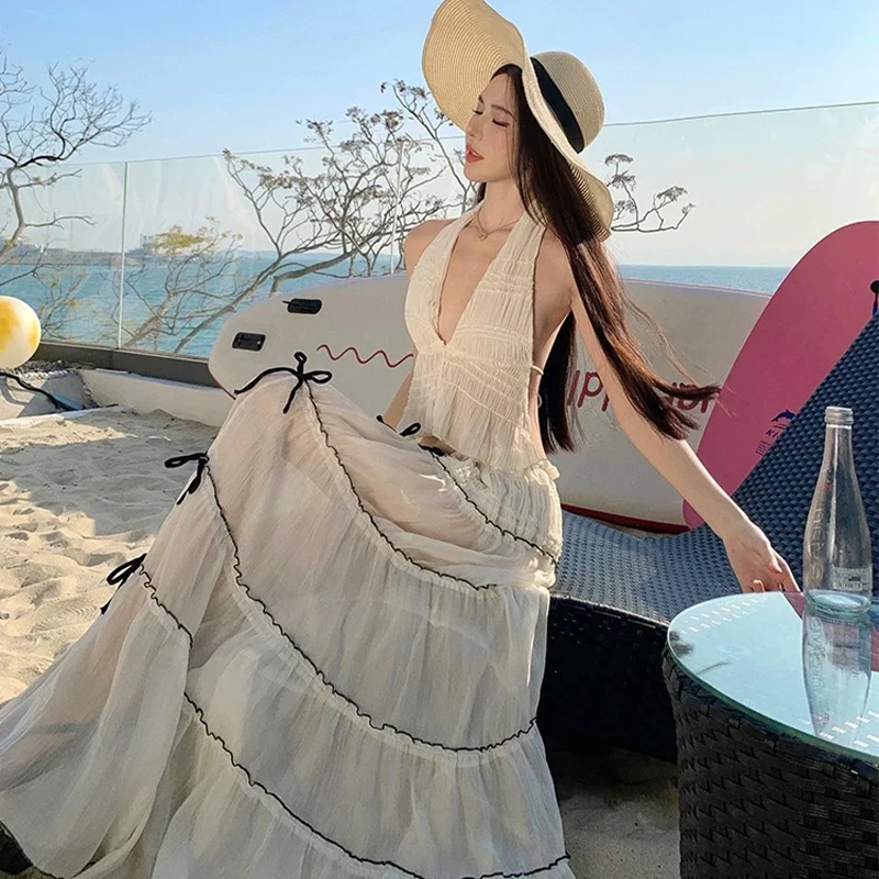 ชุดบิกินี่ลูกไม้สีดำสไตล์ฝรั่งเศส พร้อมเสื้อคลุมโครเชต์แบบผูกคอ ชุดว่ายน้ำเซ็กซี่สำหรับวันพักผ่อนที่ชายหาดซานย่า ประเทศไทย