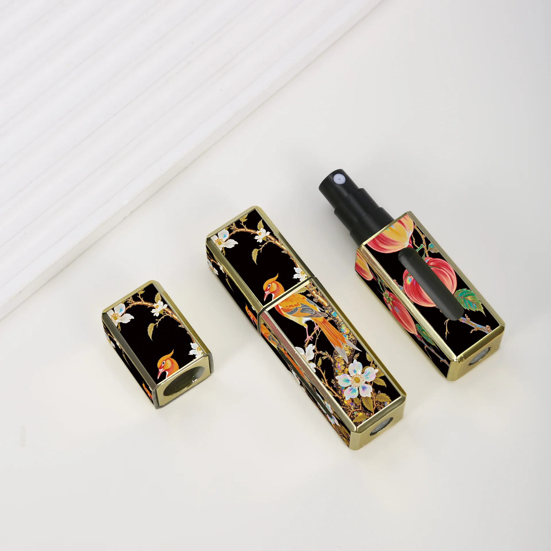 5ML Tragbare Reiseflasche Hochwertige Quadratische Parfüm-Spenderflasche mit Direktbefüllung und Sprühfunktion Nachfüllbare Flasche