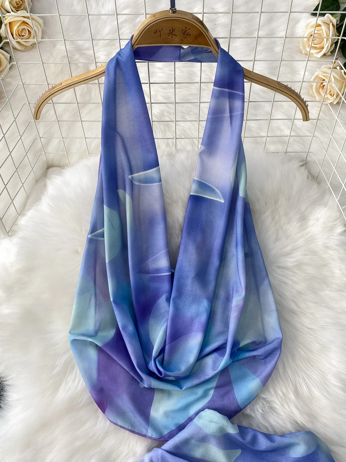 Foamlina Urlaubsatmosphäre am Meer, weiblich, elegant, Schnürhalter, sexy, tiefer V-Ausschnitt, Neckholder-Top, Weste + langer Rock, 2-teiliger Anzug