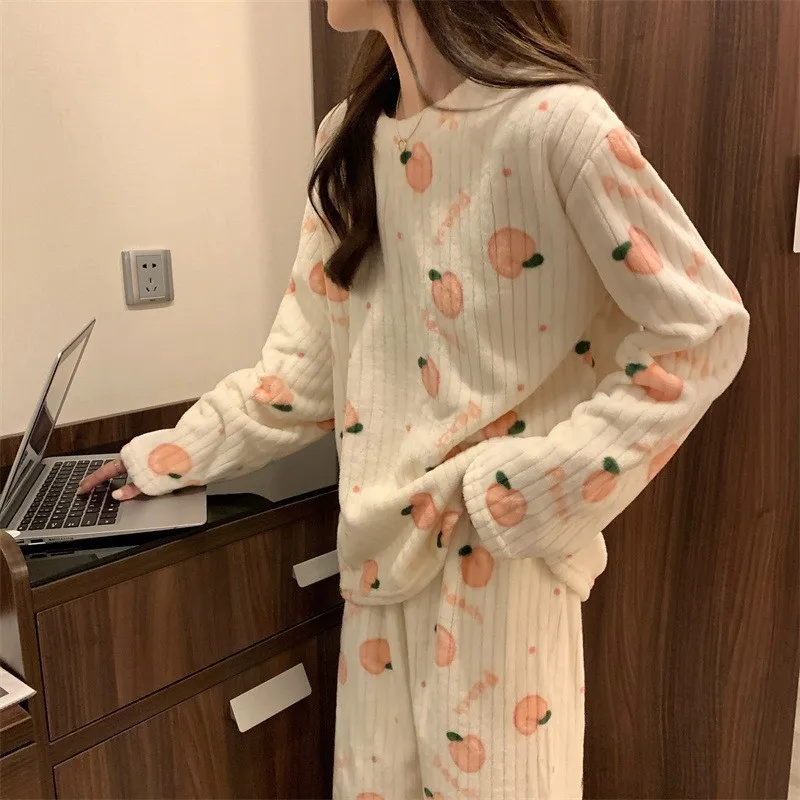 2023 New Women\'s Pajamas Set Warm Two-Piece Homewear Set Peach Bear Coral Velvet Suit Cute Sweet Thickened Warm Homewear