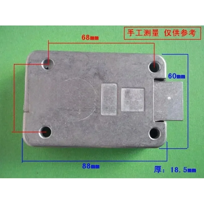 Double Flagpole Steering LockSafe Box Domestic